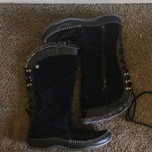 Women’s Northface Snow boots or winter boots!